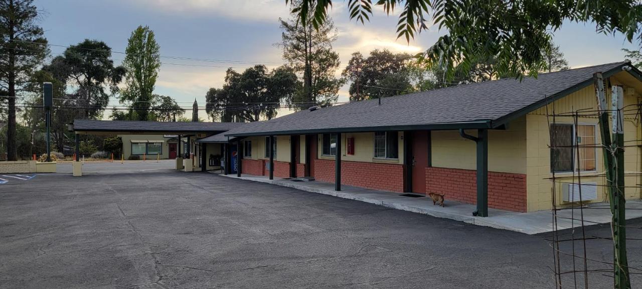 Lakeview Motel