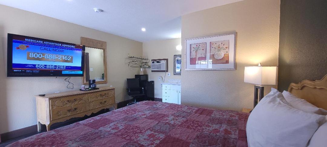 Lakeview Motel *